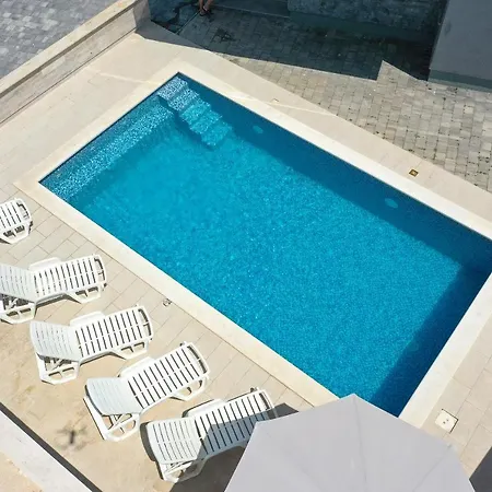 Sunshine Villa Novalja Exterior photo