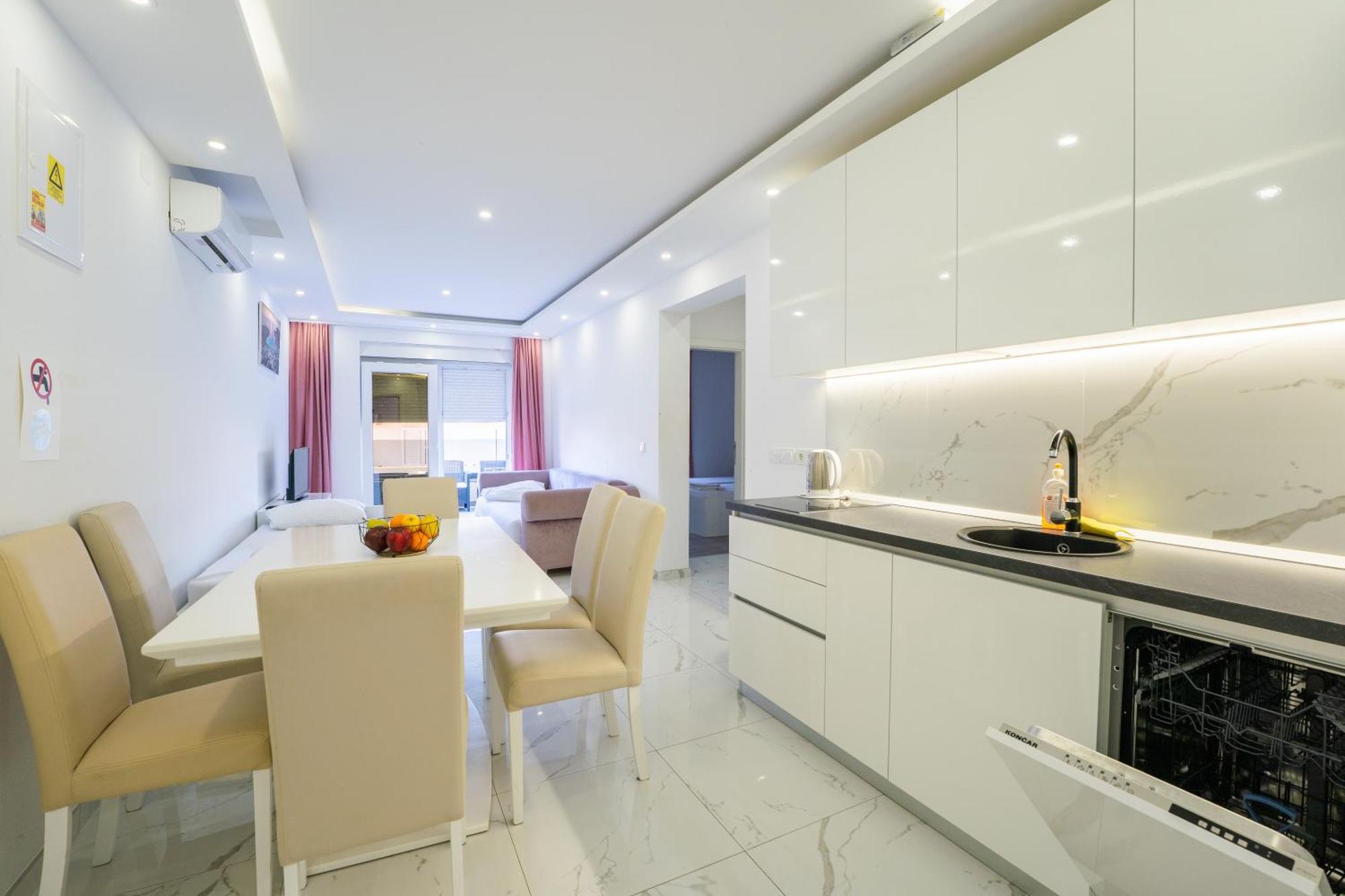 Sunshine Apartment
